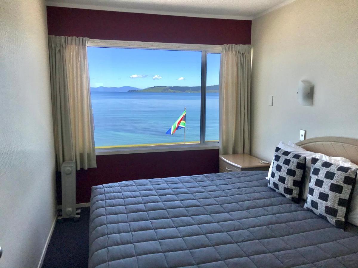 Tui Oaks Motel Lago Lago Taupo Esterno foto