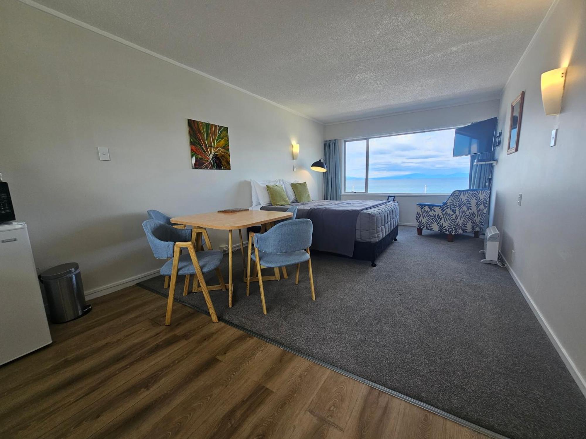 Tui Oaks Motel Lago Lago Taupo Esterno foto