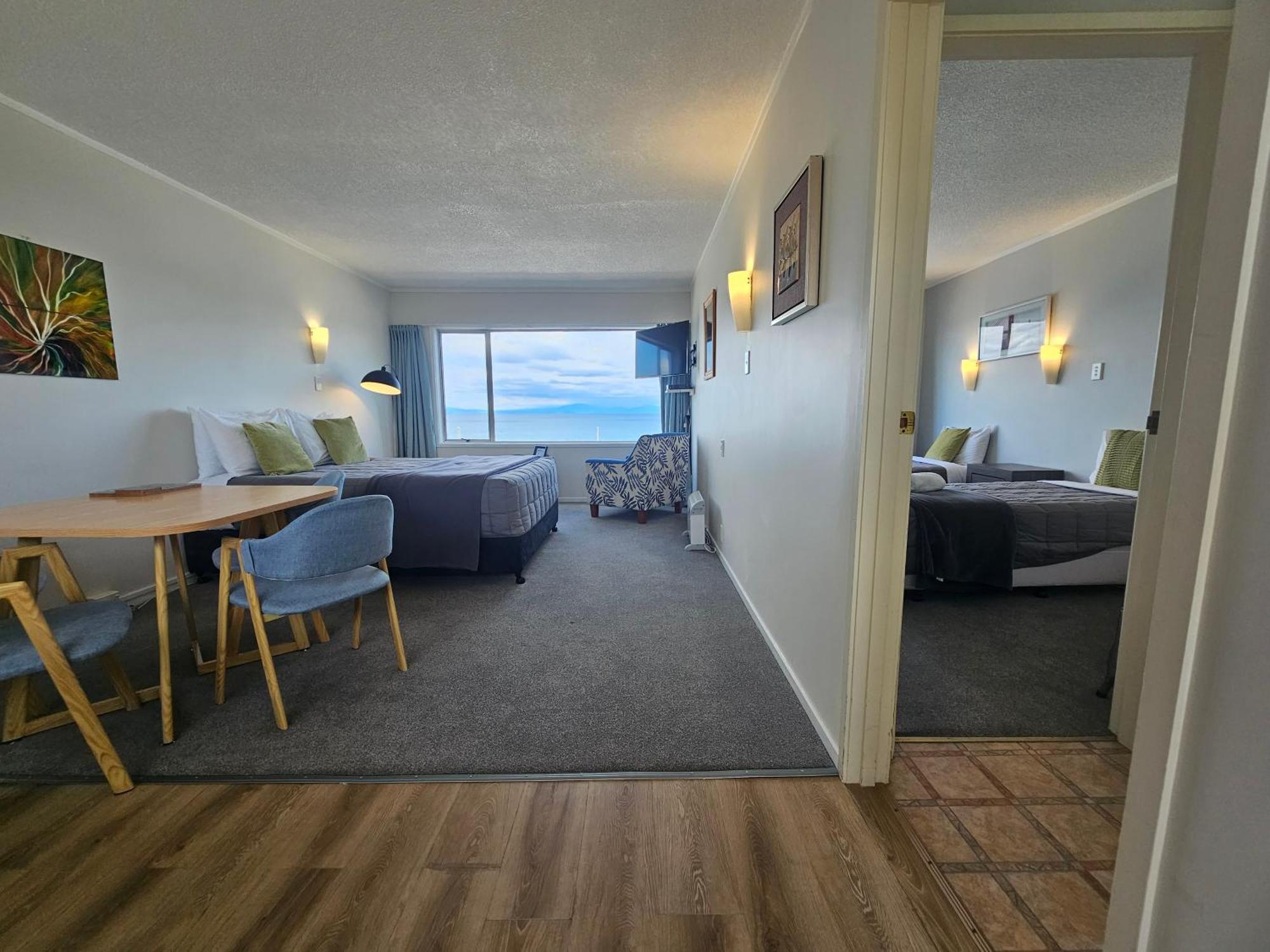 Tui Oaks Motel Lago Lago Taupo Esterno foto